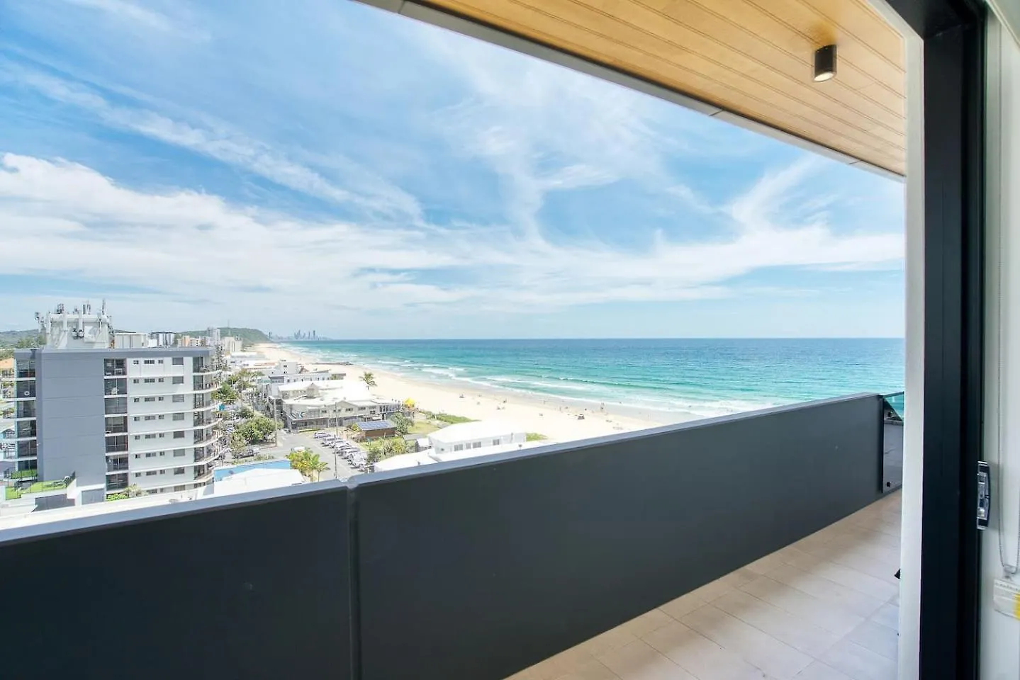 Sable Penthouse At Palm Beach'S Waterfront Gold Coast Australia