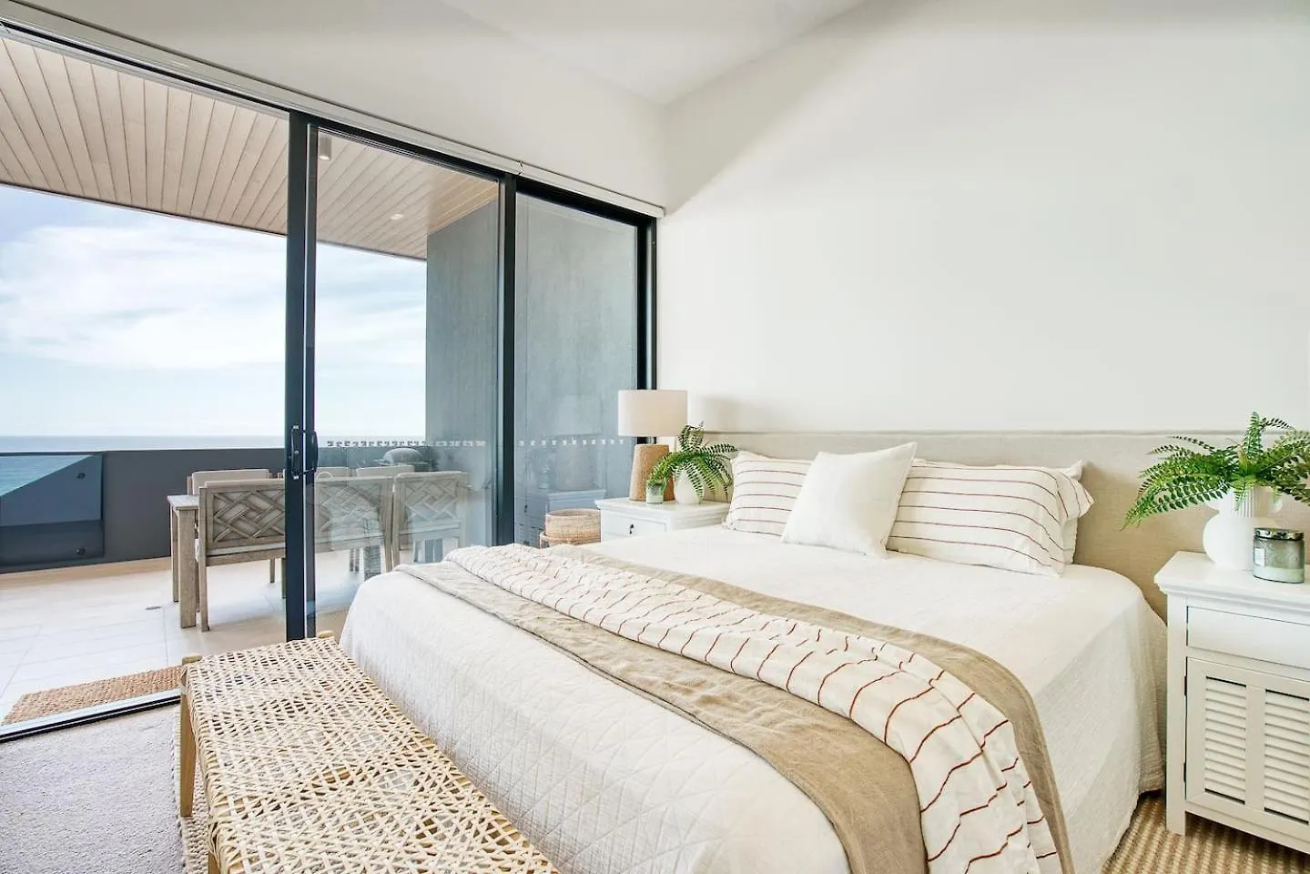 Sable Penthouse At Palm Beach'S Waterfront Gold Coast